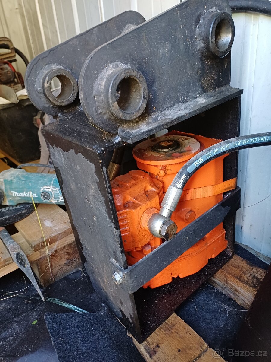 Miny bagr Hitachi ex 30 - 11