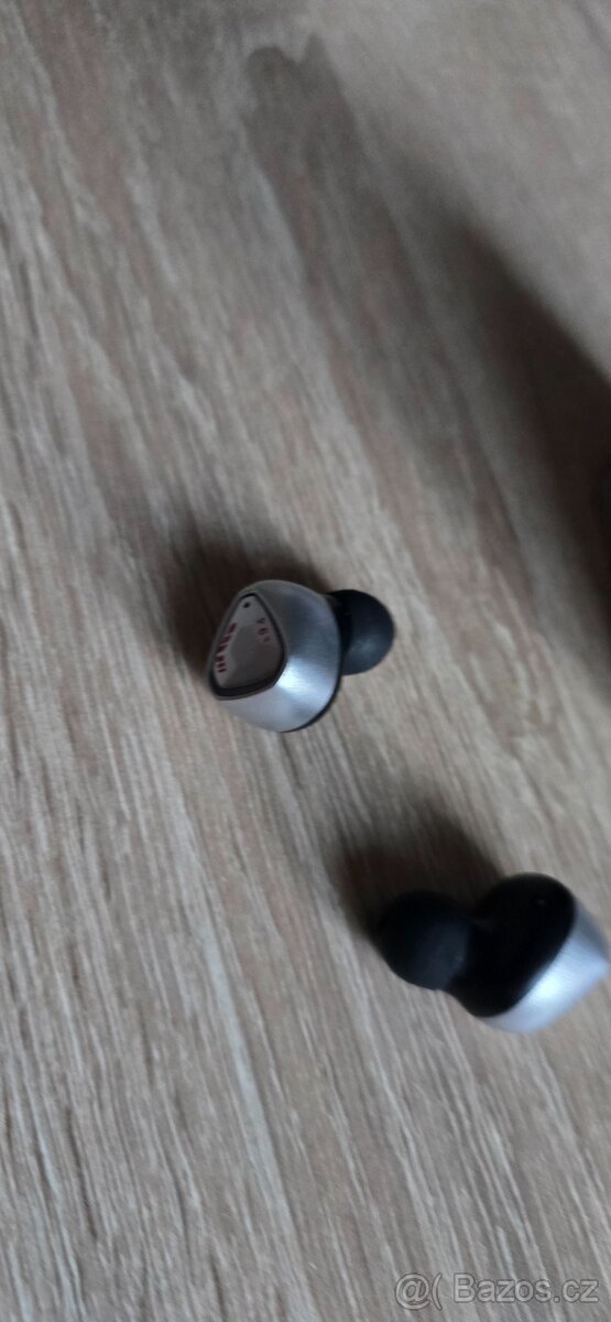 Sluchátka vhodná na hry,a hudbu M45 - 11