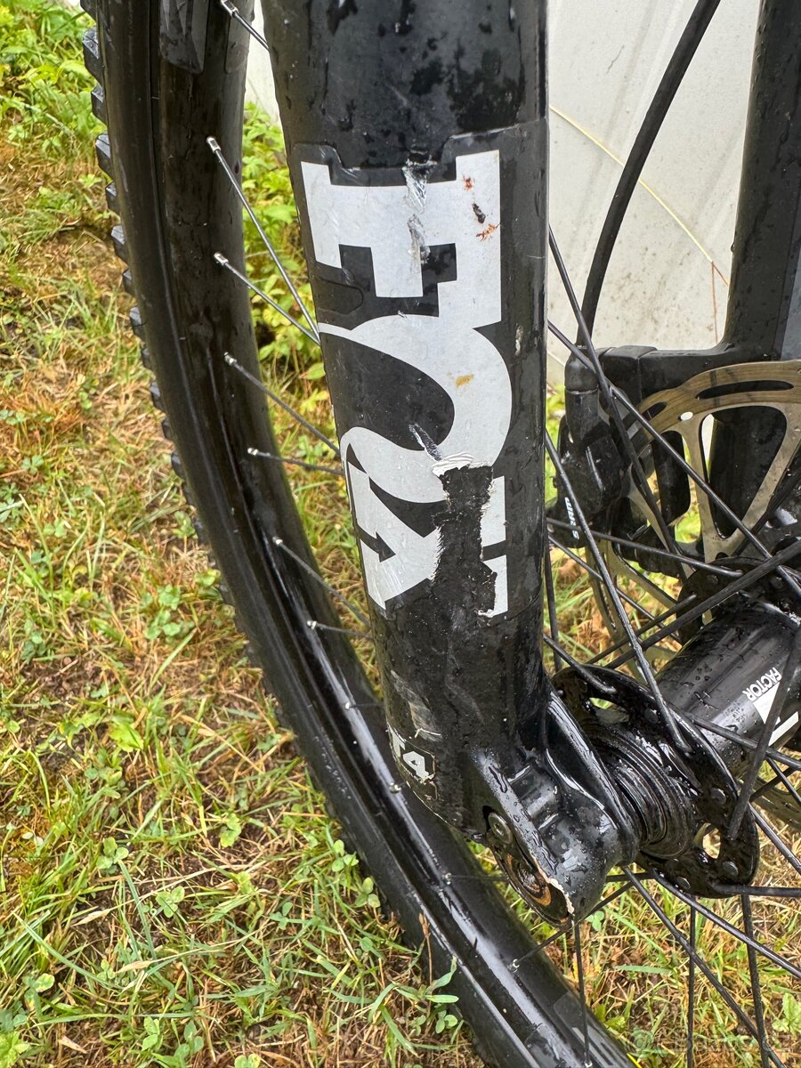 Celopružné kolo YT L - 11