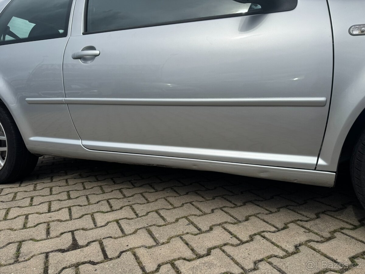 Volkswagen Golf 1,9 TDI 96 KW STK BRZDY - 11