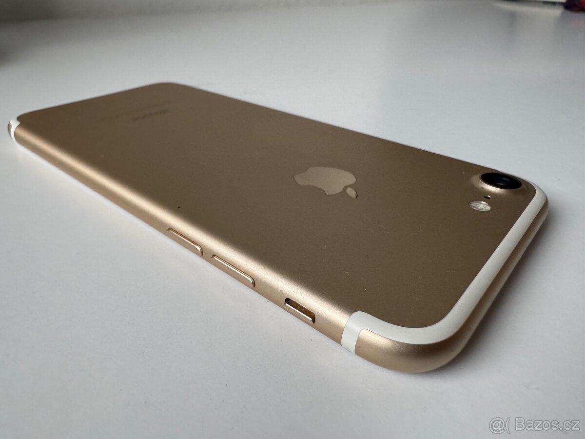 IPhone 7 - 128 GB - 100 % baterie - 11