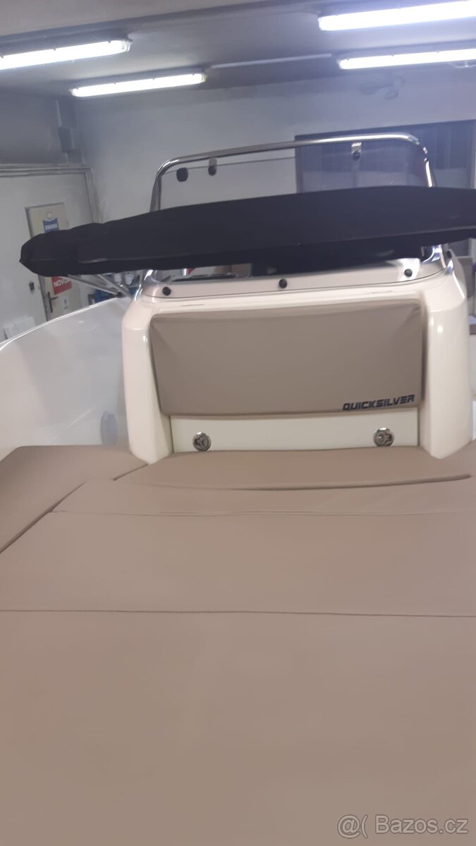 Quicksilver Activ 555 - 11