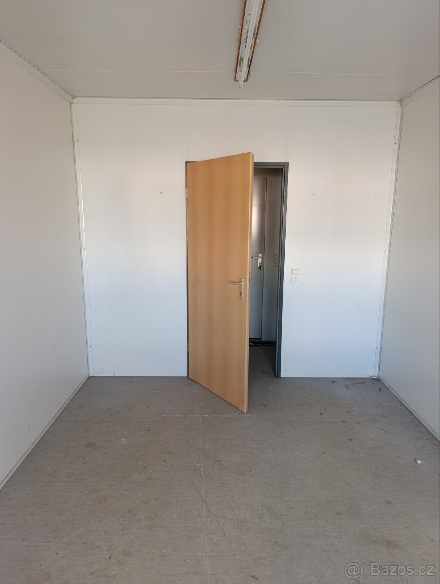 Kancelářský/obytný kontejner CORLEONE ( 3 × 6 a výška2,8m) - 11