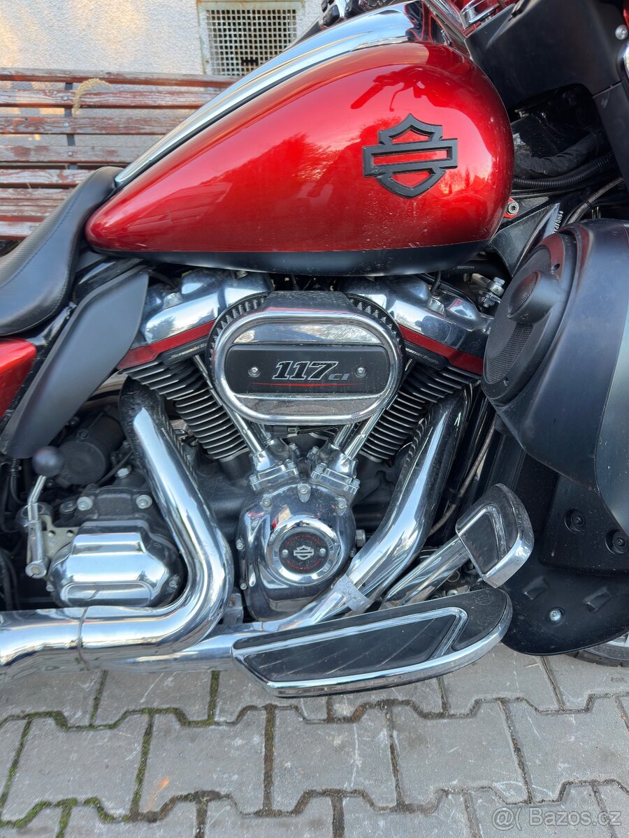 Harley Davidson street glide CVO - 11