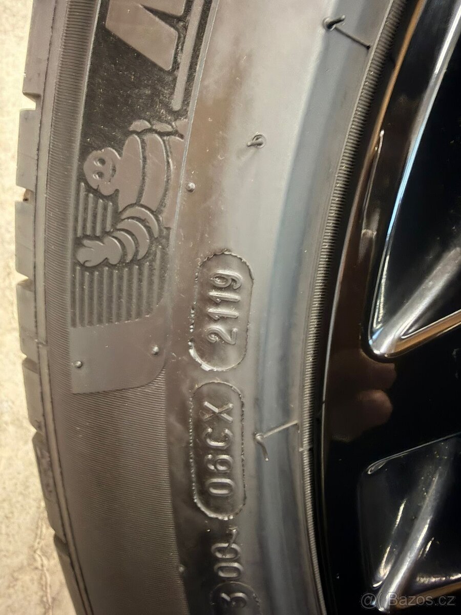 ORIG.LETNA SADA RANGE ROVER EVOQUE.R20 235/50/20 - 11