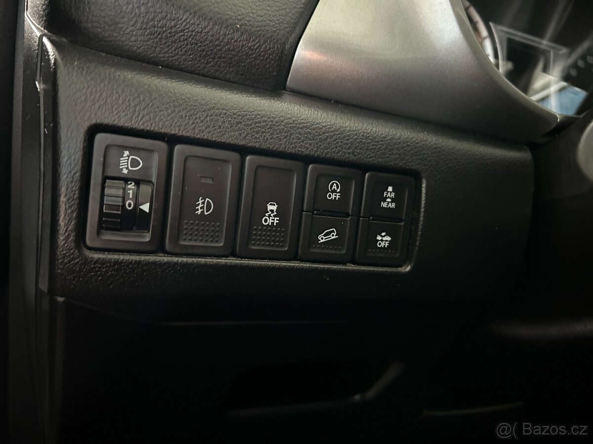 Suzuki Vitara 1.6i 4x4,SHINE,SERVISKA,TAŽNÉ - 11