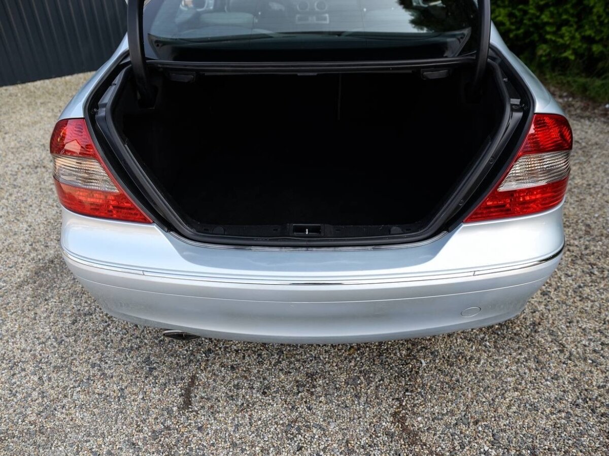 Mercedes-Benz CLK 220 CDI AVANTGARDE - 11