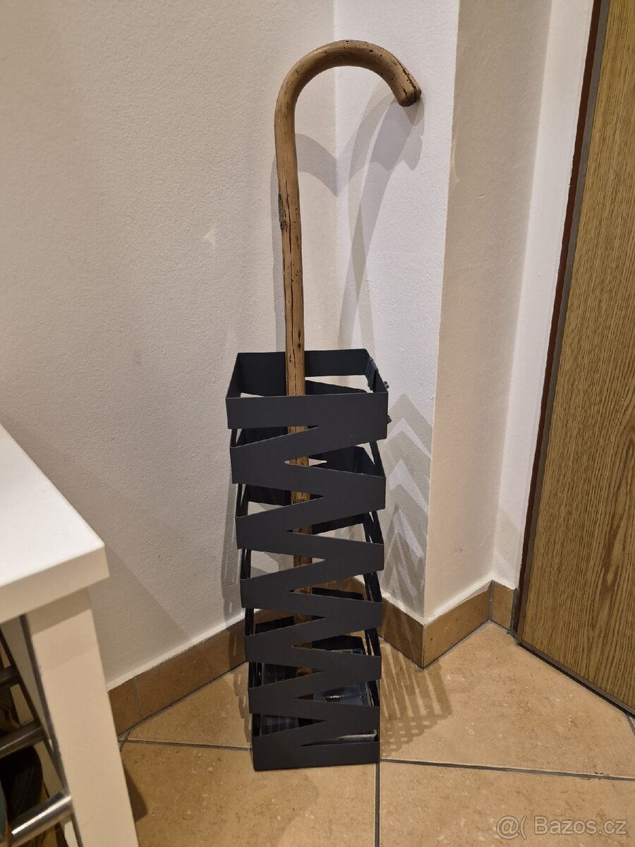 Nový stojan na deštníky a jiné - 11