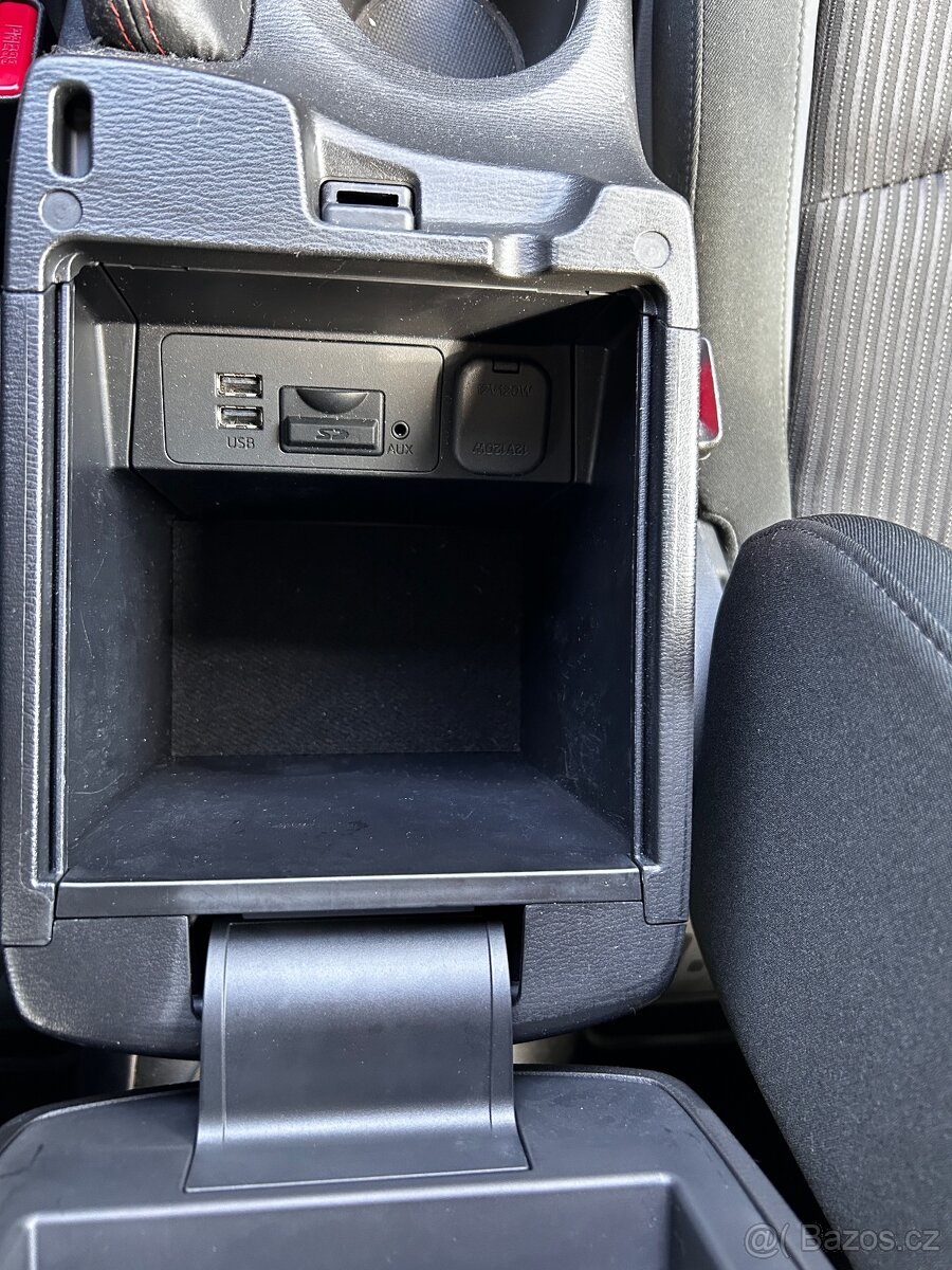 Mazda 3 2.0 Skyactiv G (121 kW) • Revolution • 2015 - 11