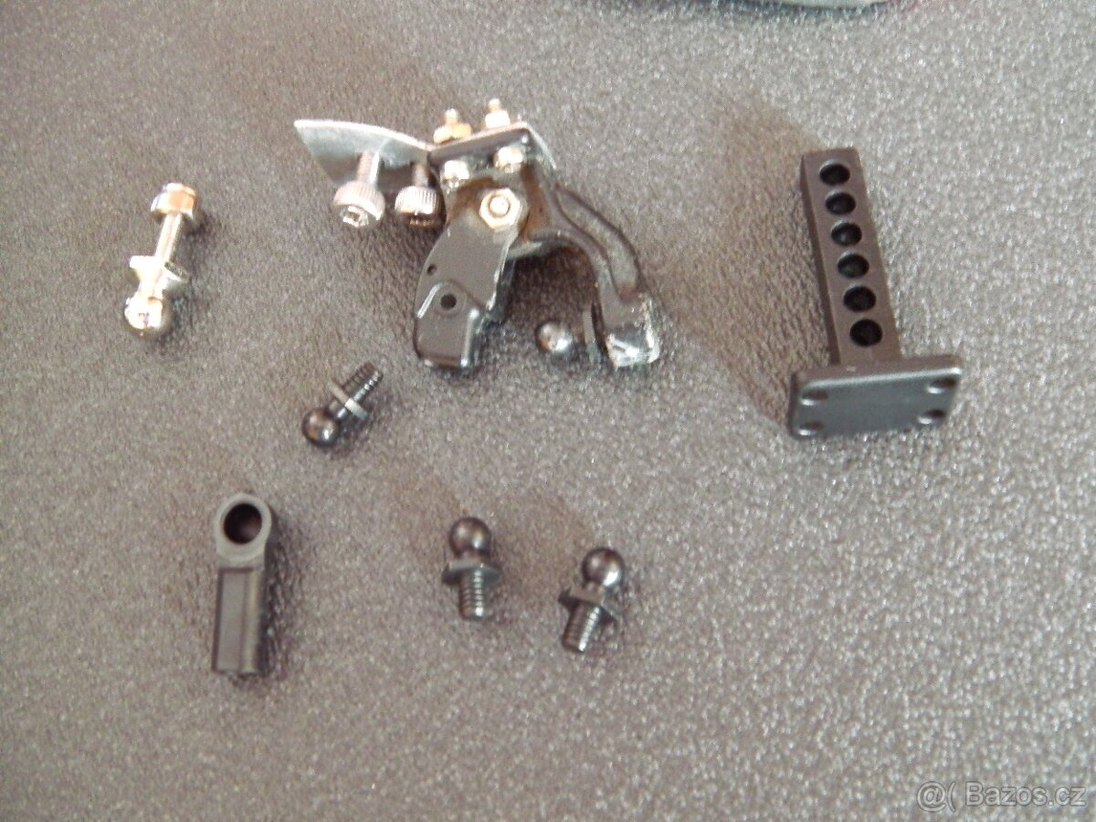 RC PŘÍVĚSNÝ VOZÍK - 11