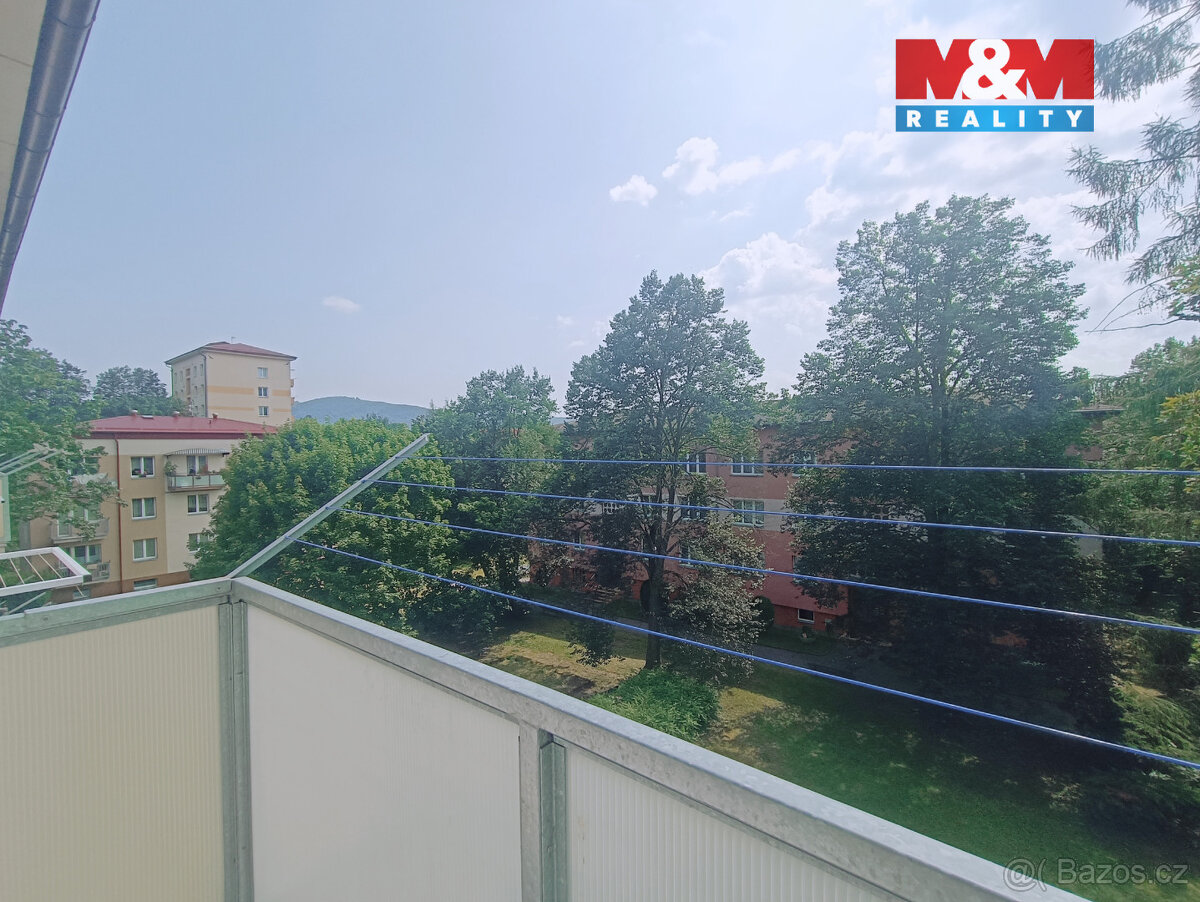 Pronájem bytu 2+1 s balkónem v Ústí n. L., ul. Bratří Čapků - 11