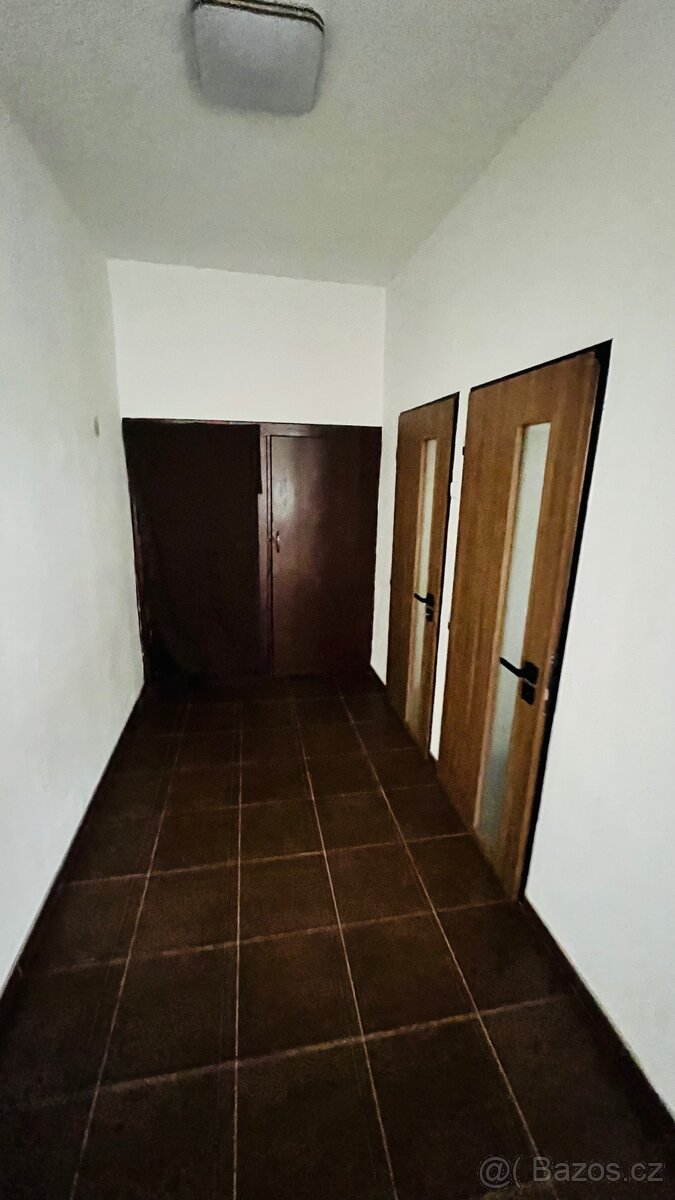 Nabízíme k prodeji zrekonstruovaný dům v Pacově - 11