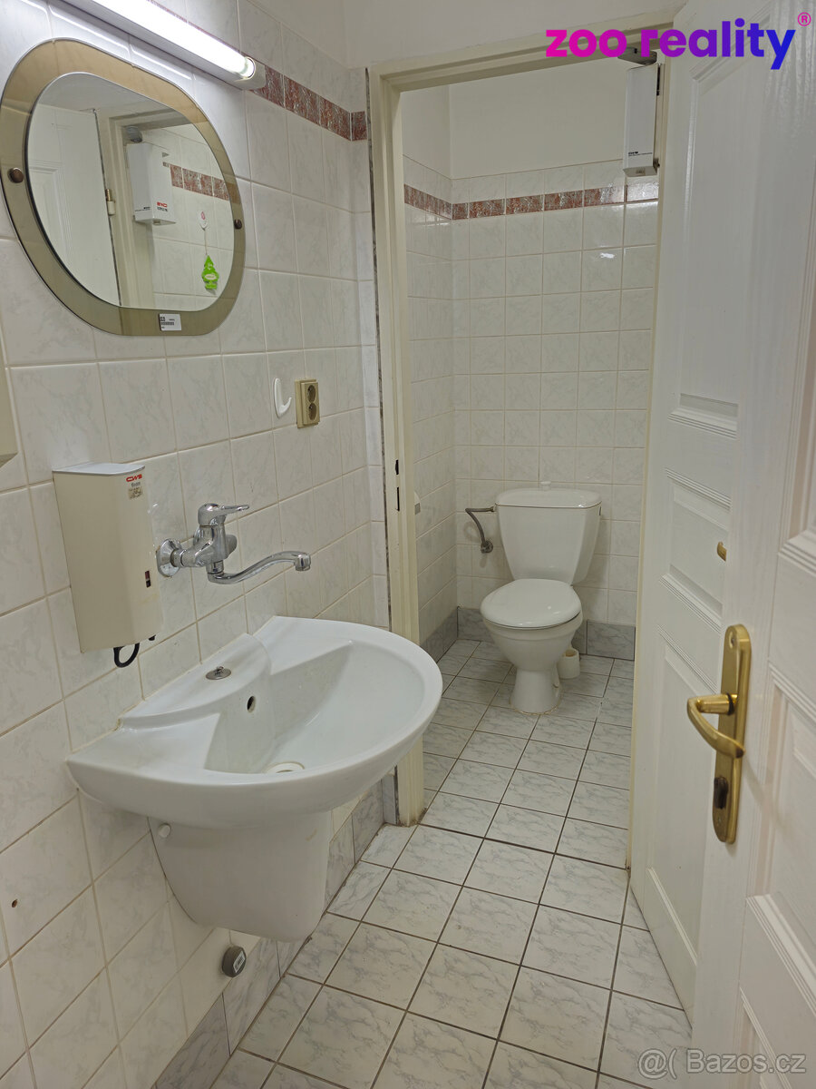 Pronájem kanceláře 33m2, Masarykovo nám., Litvínov - 11