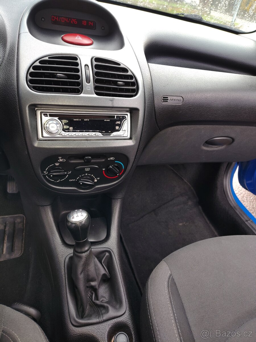 Peugeot 206 - 11