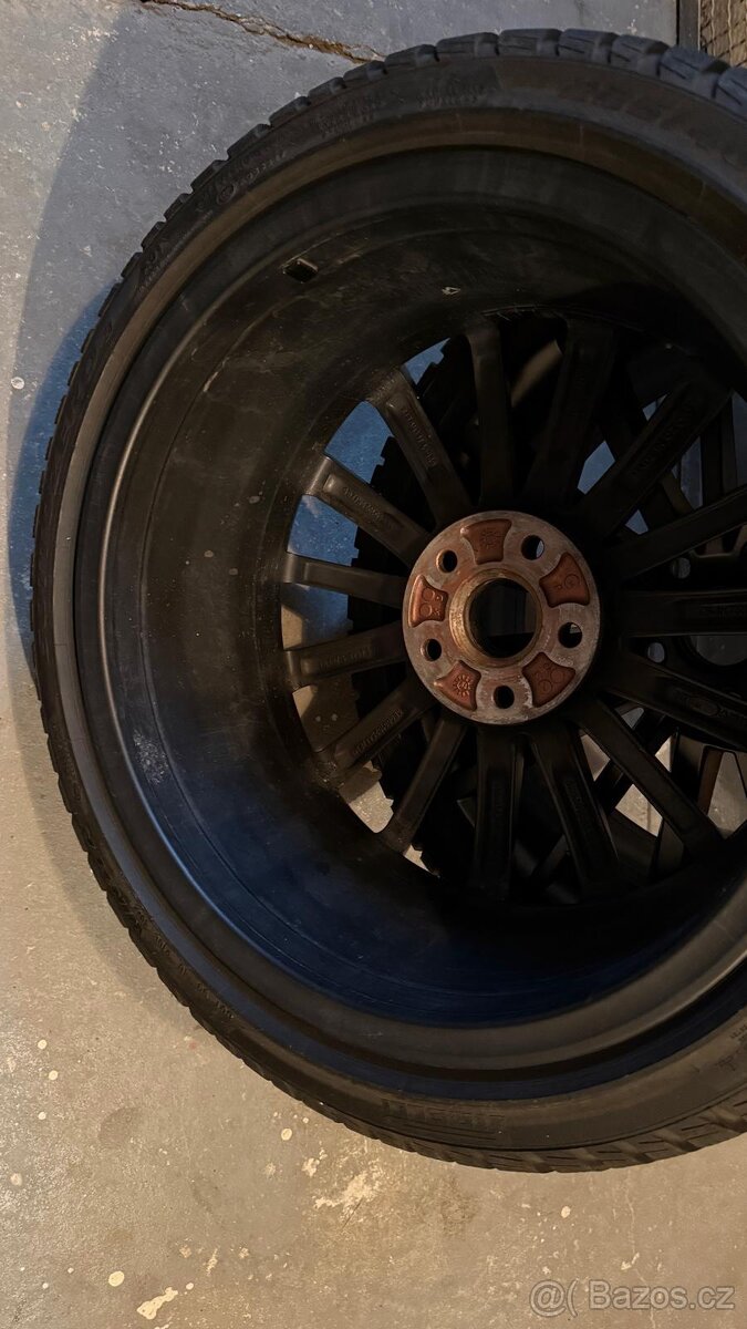 Alu kola Škoda Octavia 3 originál zimní pneu Pirelli 6,5mm - 11