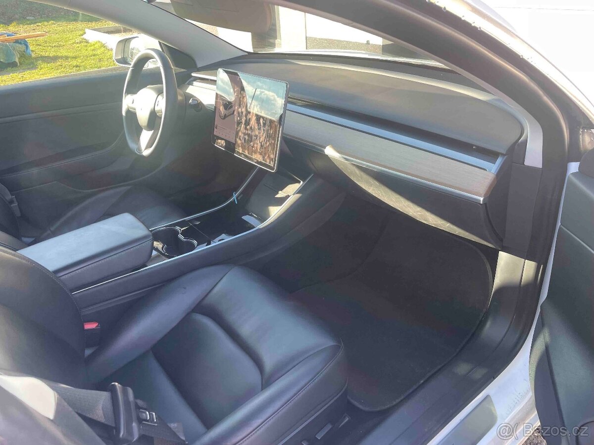 Tesla Model 3 SR+, zdarma nové pneu - 11