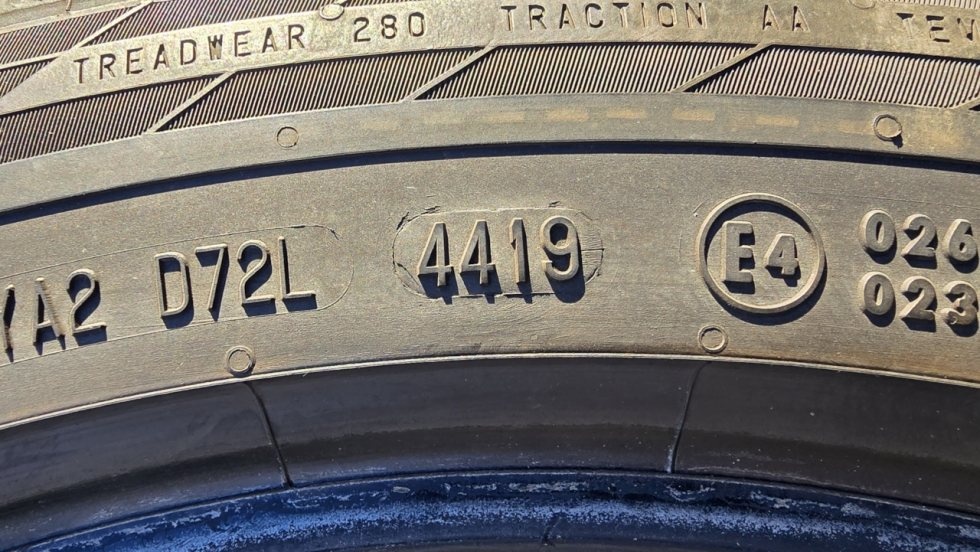 Letní pneumatiky 245/45/19 Continental - 11