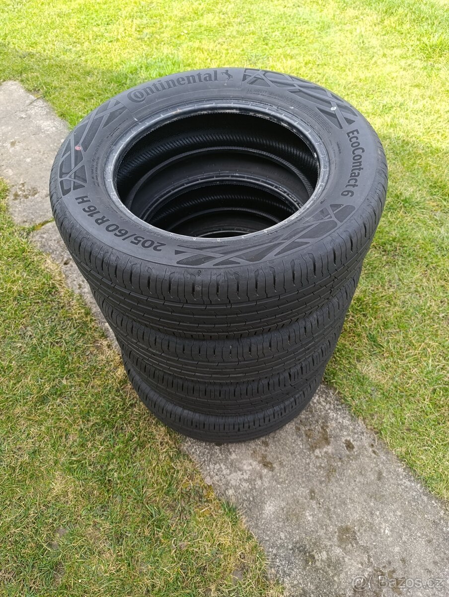 Jogger, LPG, 7 míst, 10 000km - 11