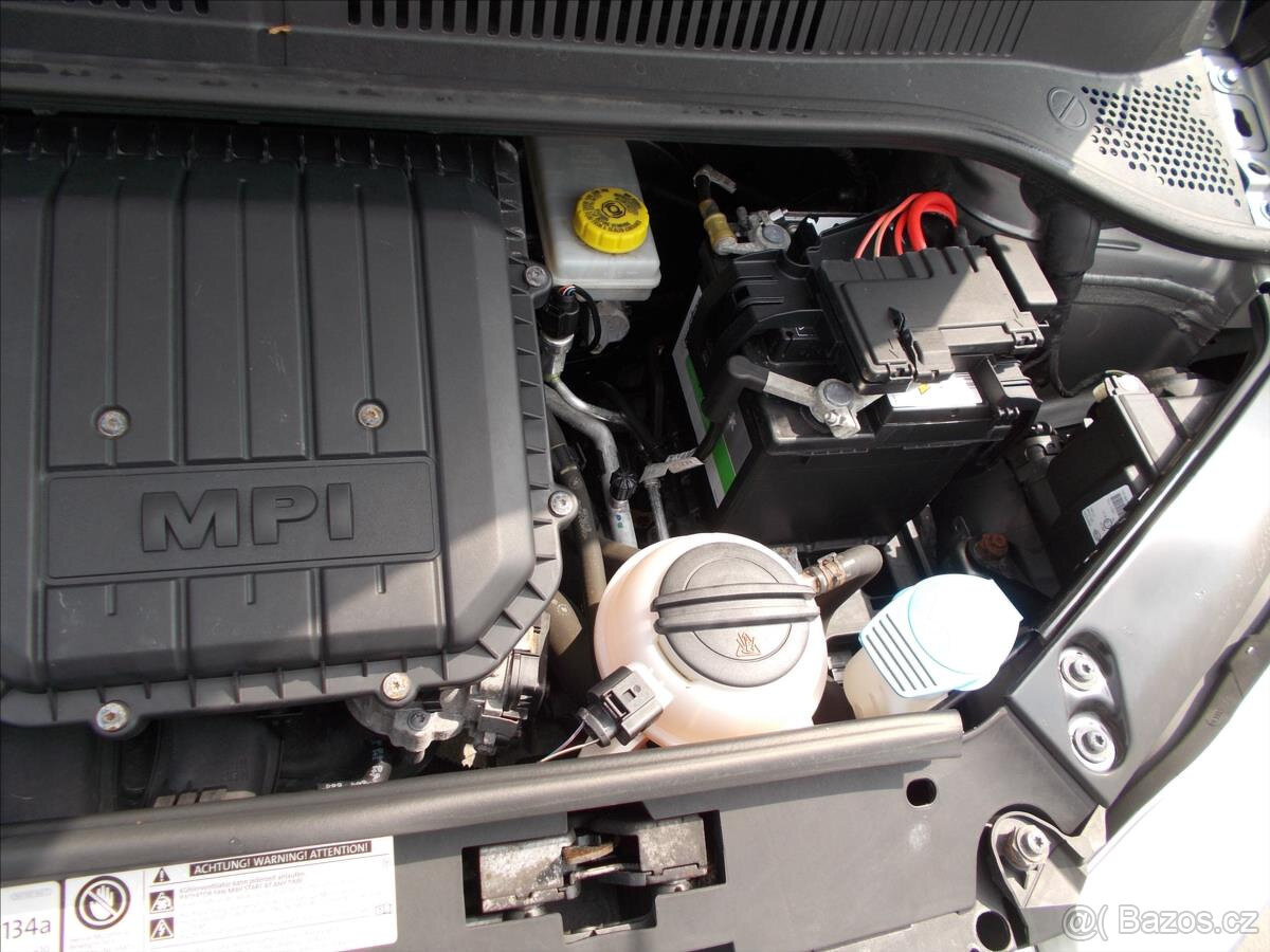 VW up 1.0 MPI 55 kW – KLIMA, vyhř. sedadla, nová STK - 11