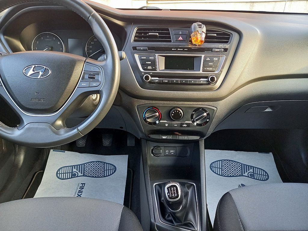 Hyundai i20 1,25i klima+ČR+37000kmTOPSTAV - 11
