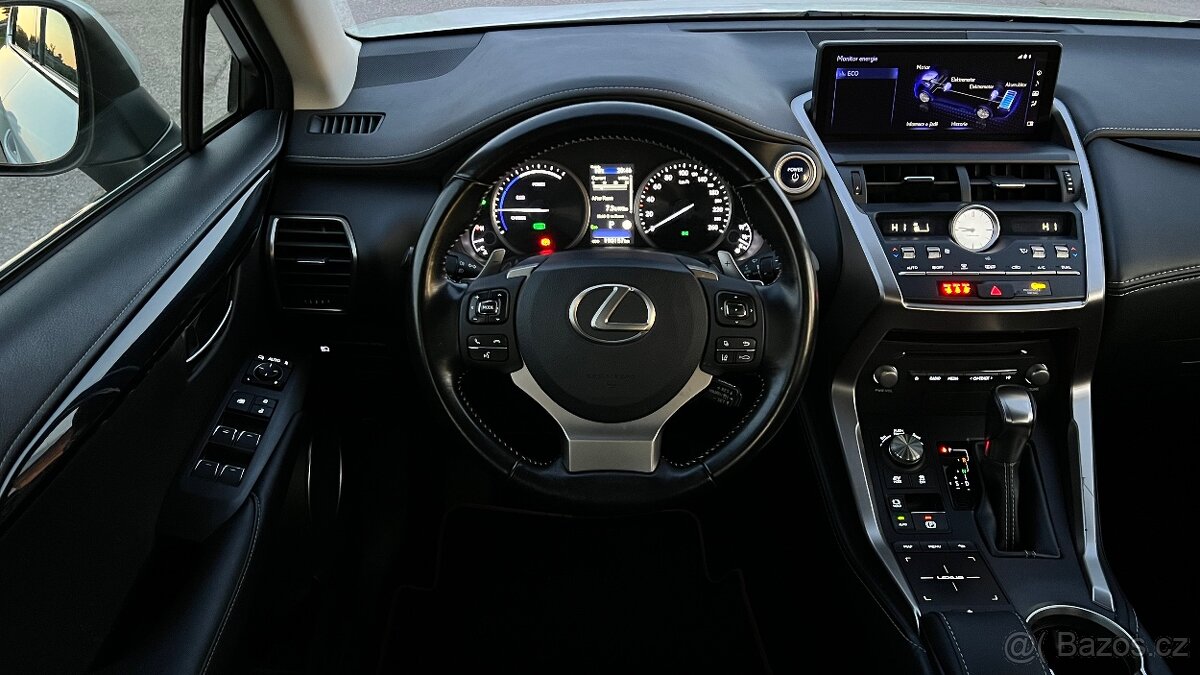 Lexus NX300h Hybrid m.2021 Perleť Navi Kamera Automat - 11