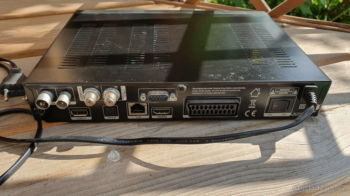 Satelitní anténa a přijímač - 11