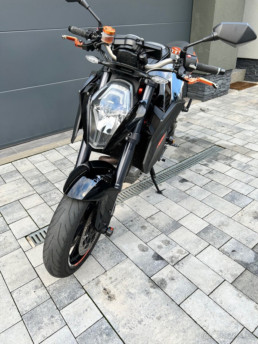 KTM Super Duke 1290 r - 11