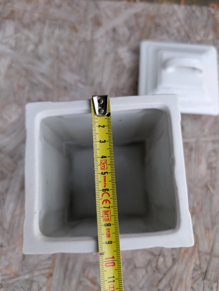 3 ks Starožitné dózy s motivem fialky. - 11