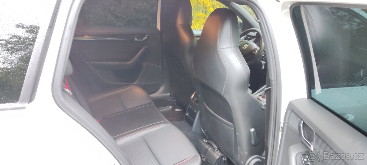 Také na splát.ky Škoda Octavia combi III RS 2.0TSI 162kW - 11