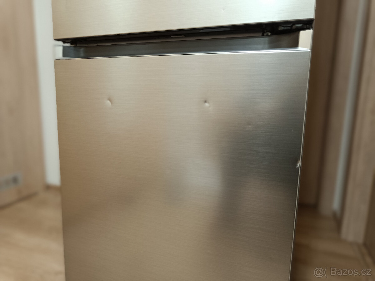 Chladnička s mrazničkou Samsung RB38T676CS9 203cm pův.c.19k - 11