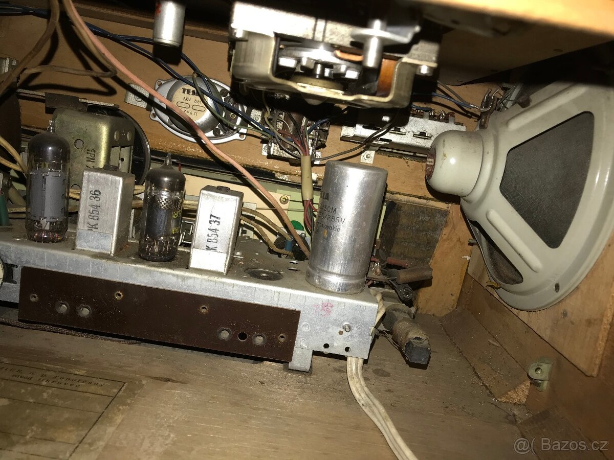 Tesla Liberta gramoradio - 11