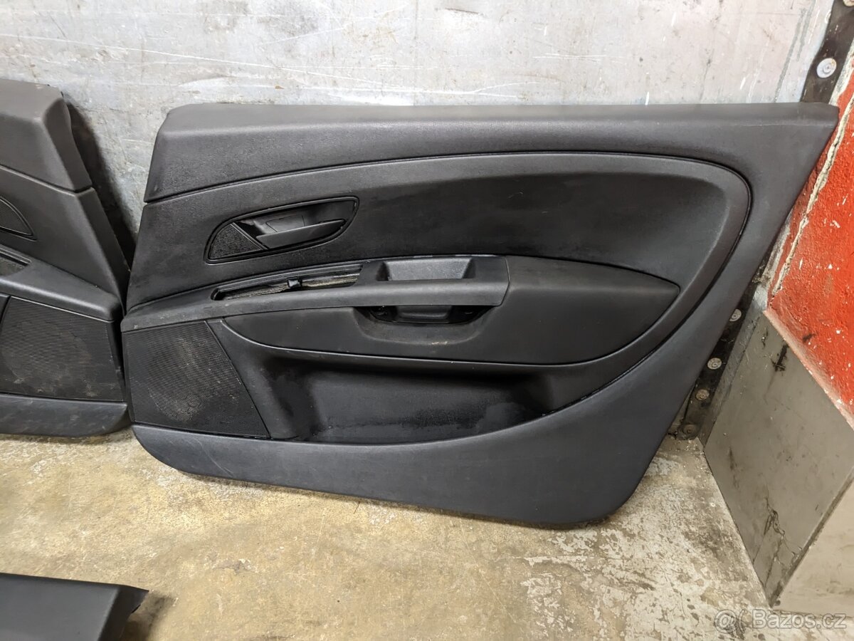 Sedačky Grande Punto + tapeci - 5 dveř - 11