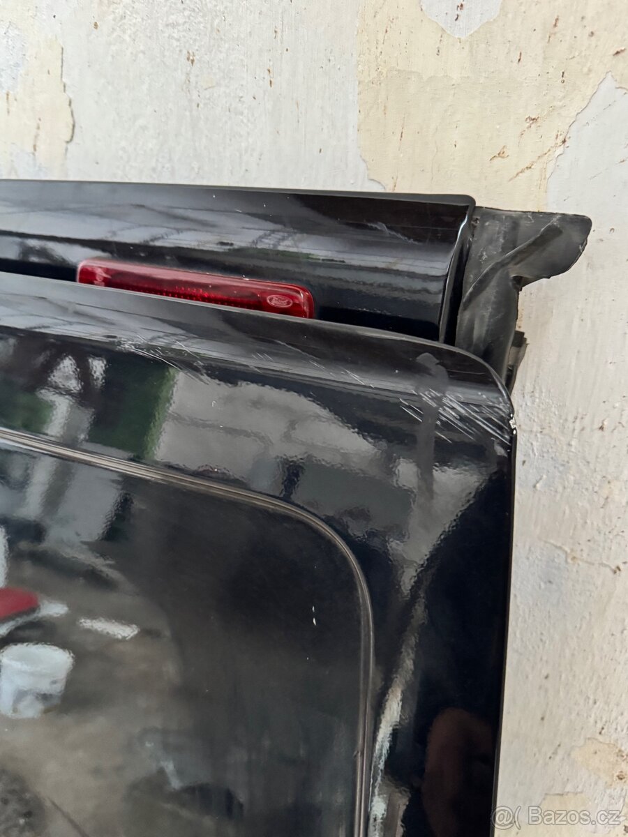 Ford Transit 2005, zadní 5. dveře - 11