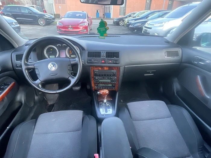 VW Bora Variant 1.8 Turbo Highline - 11