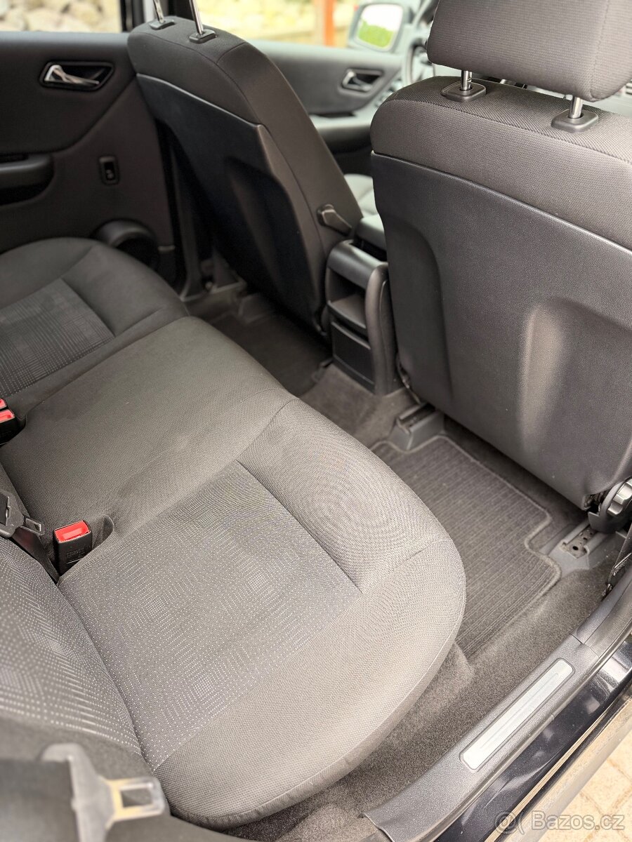 Mercedes-Benz A-Class W169 A160 Exkluzivně - 11
