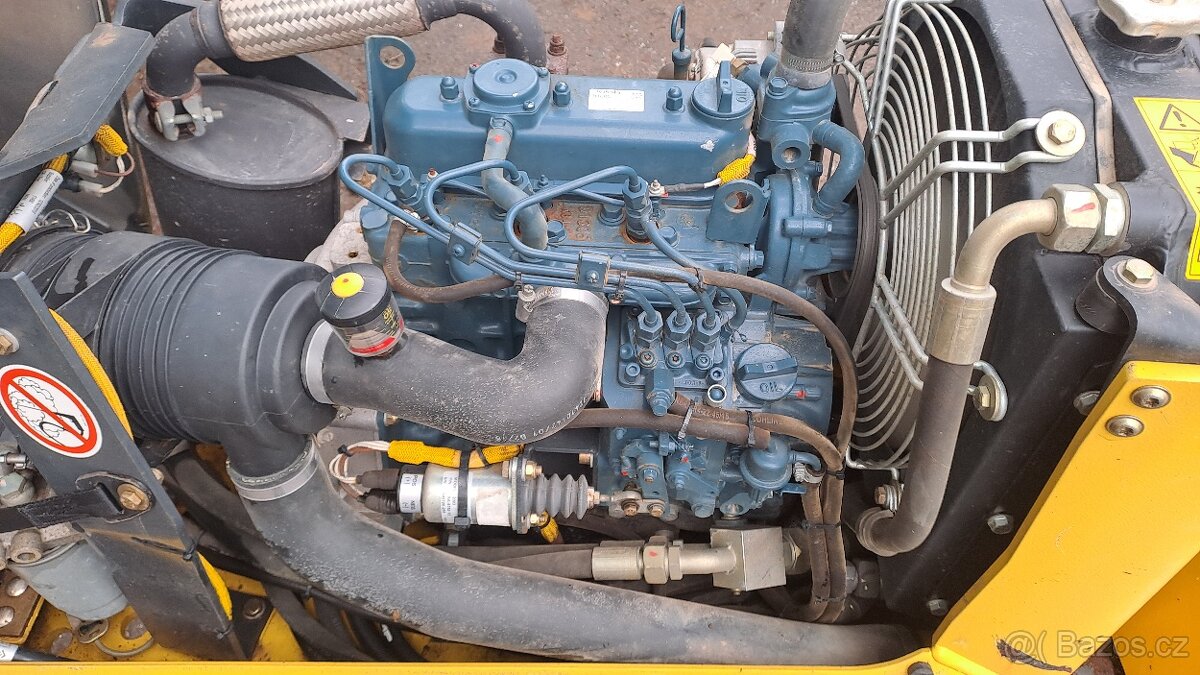 JEŽKOVÝ VÁLEC BOMAG BMP 8500 - 2016 - 11