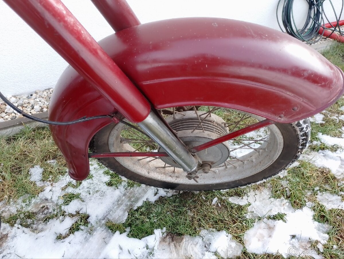 Jawa ČZ 175 - 11