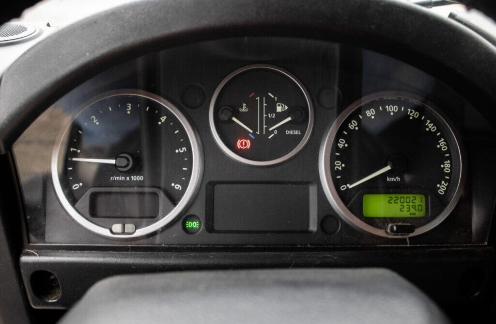 Land Rover Defender 110 SW, 90kW, (2007) - 11