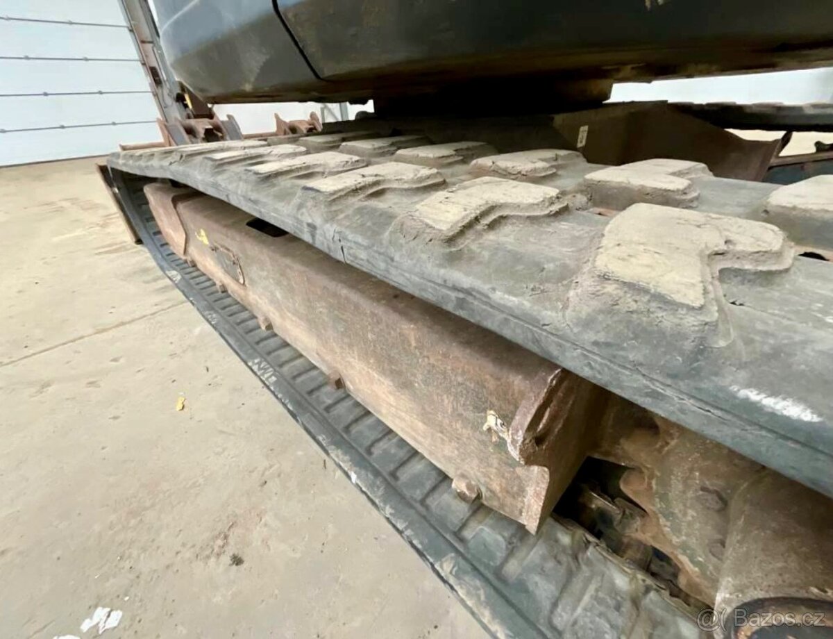 BAGR BOBCAT E50 - 11