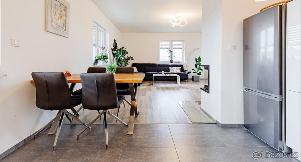 Zařízený dům 3kk, Vrbovec. okr. Znojmo - 11