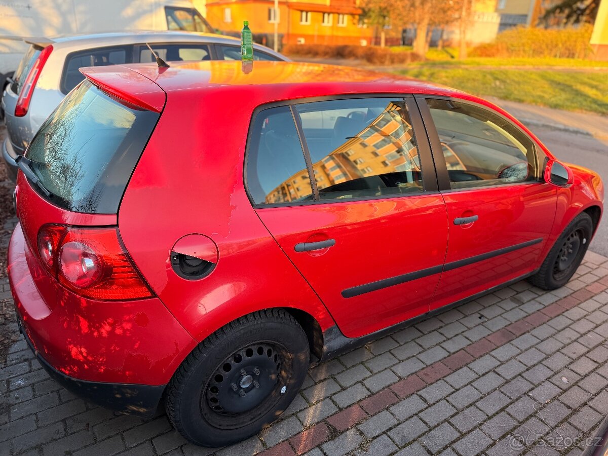 Volkswagen Golf V - 11