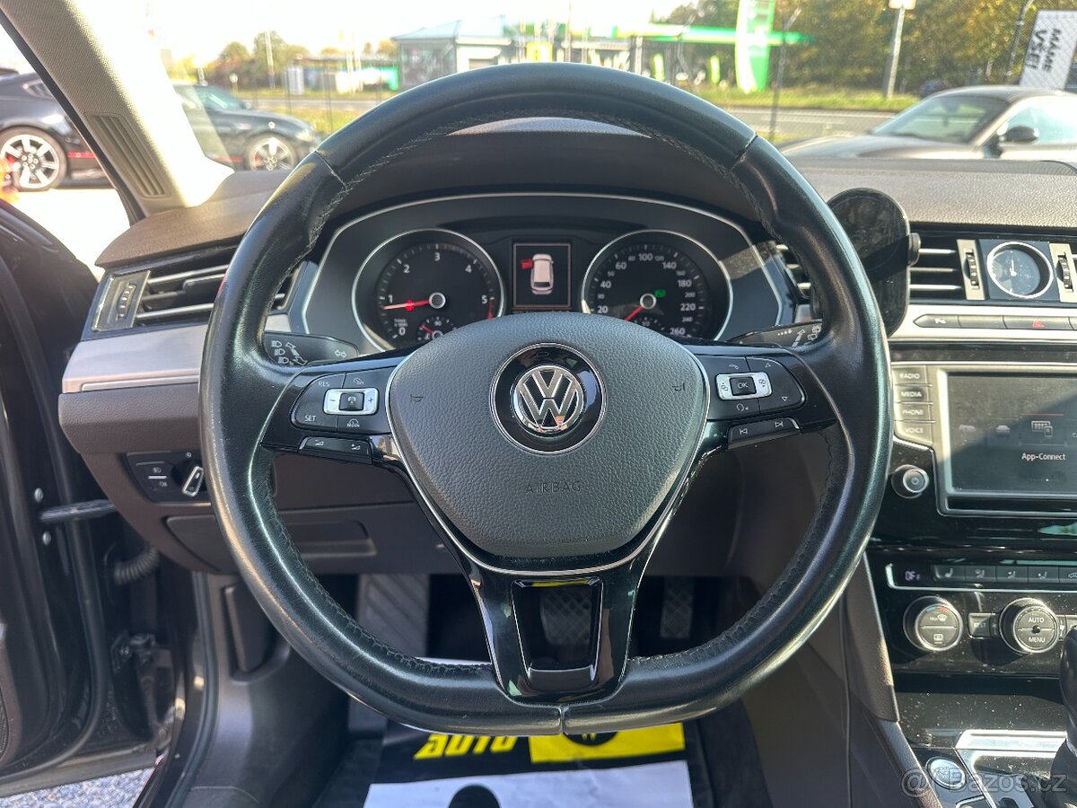 Volkswagen Passat 2016 - 11