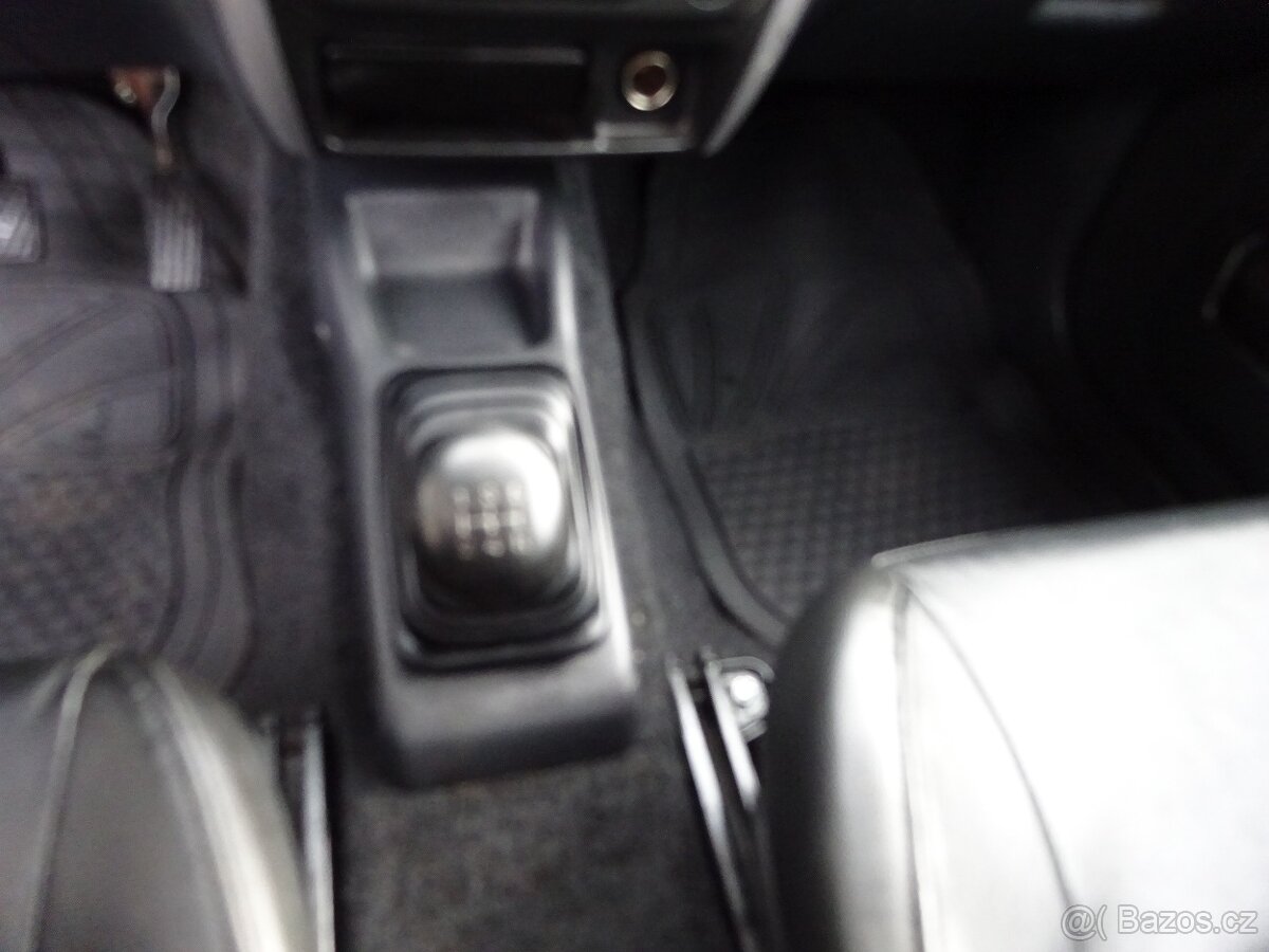 Suzuki Jimny 1,5 DCI - 11