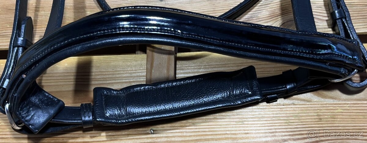 Uzdečka anglická černá s čelenkou s bílými krystaly + otěže - 11