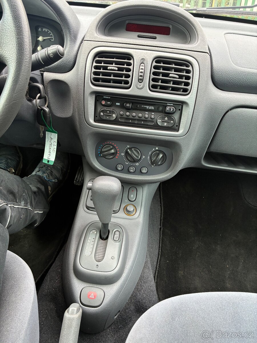 Renault Clio 1,6i 16v Automat - 11