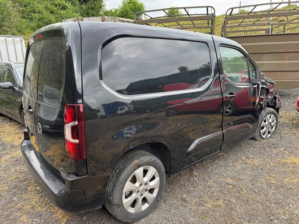 Náhradní díly Opel Combo 1.5 diesel 2019 - 11