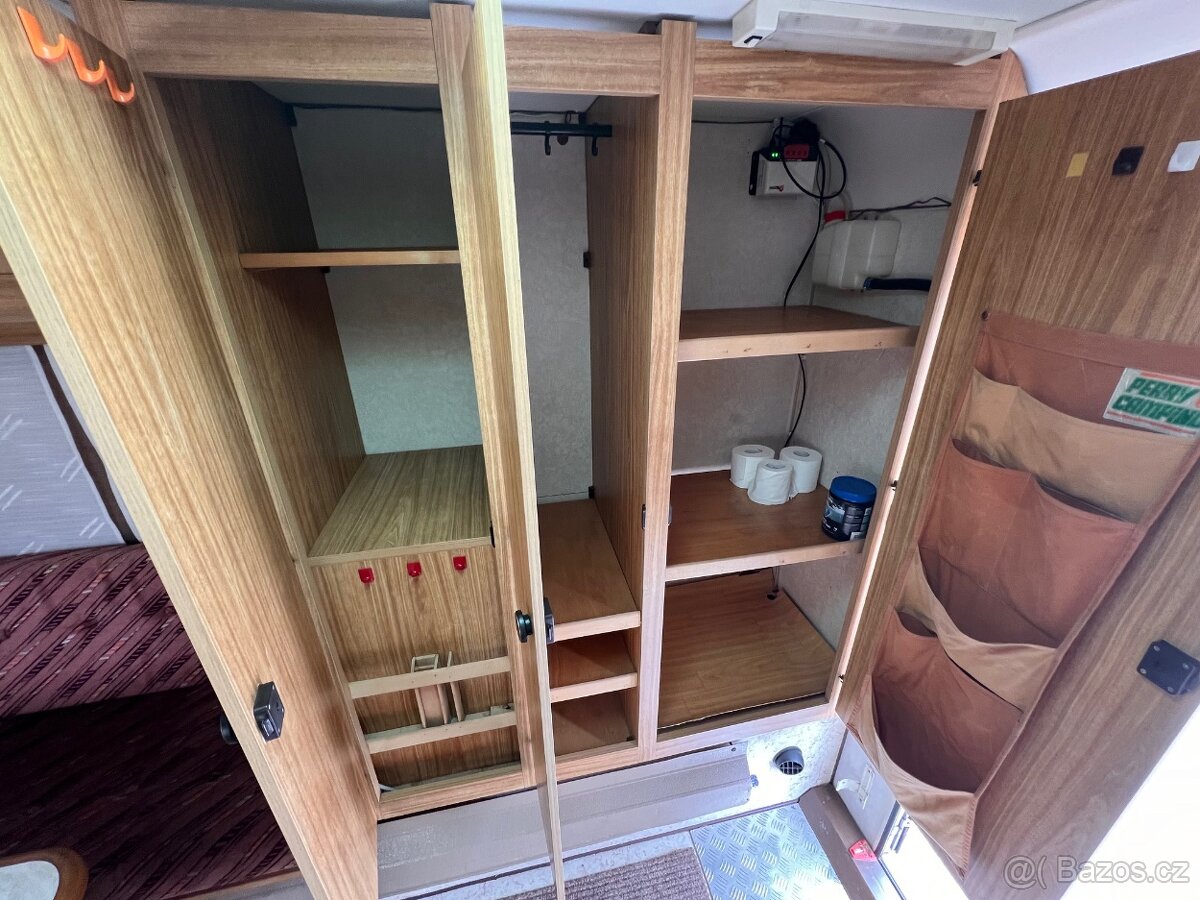 Obytná nástavba na pick-up - 11