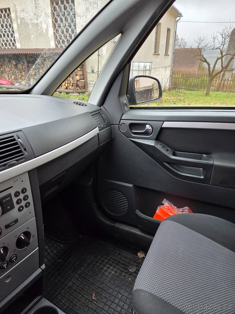 Opel Meriva - 11