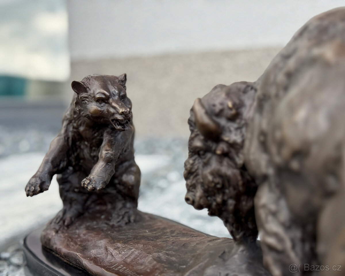 Bronzová socha Býk vs. Medvěd exkluzivní dárek podnikatele - 11