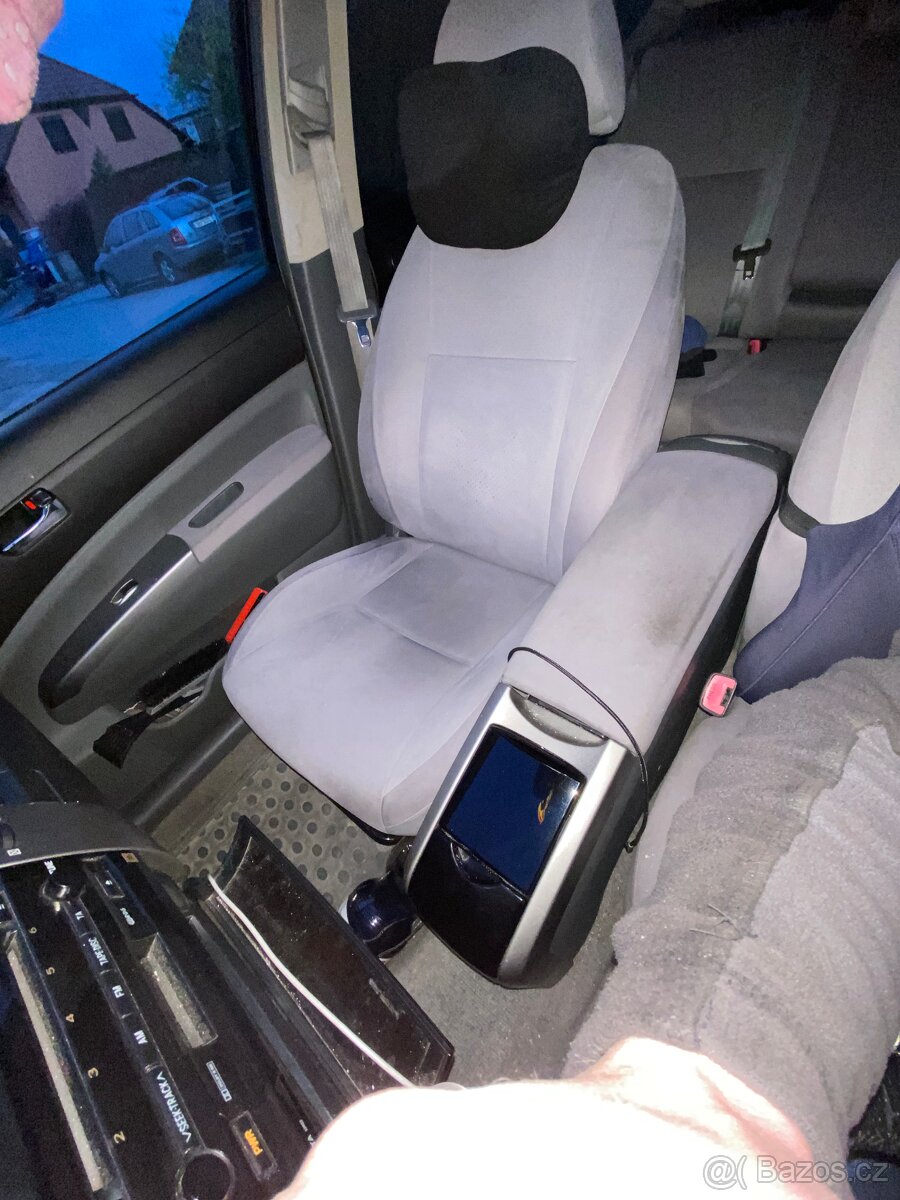 TOYOTA Prius 20 - 11